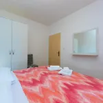 1 Apartamento *