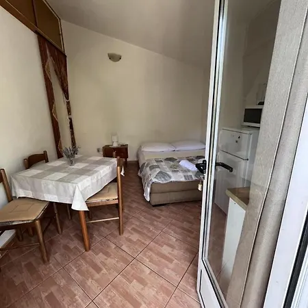 1 * Podgora